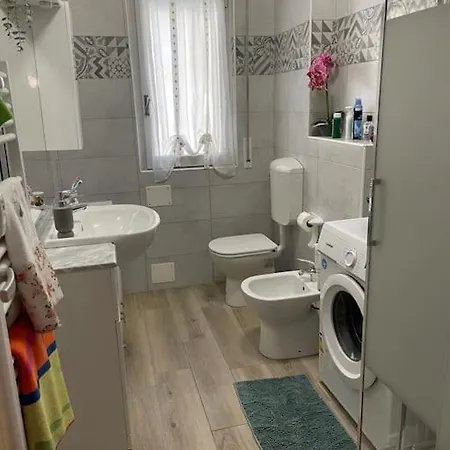 Mirella's House Double Bathrooms راباللو