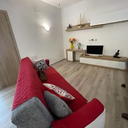 Mirella's House Double Bathrooms راباللو